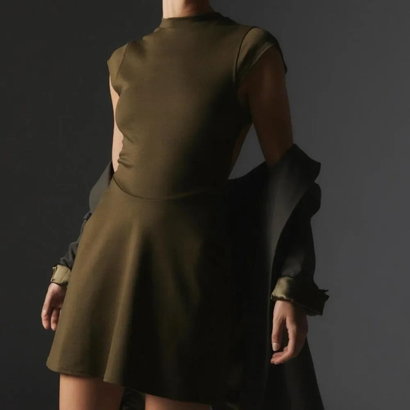 Midi Dress - Silence + Noise by Urban Outfitters - Size Medium - NWT - Picture 1 of 8